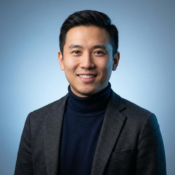 成人视频社区顾问陈逸飞